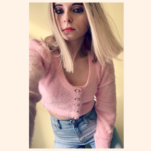 ABOUT MY CLOSET: PLEASE READ - Picture 5 of 8